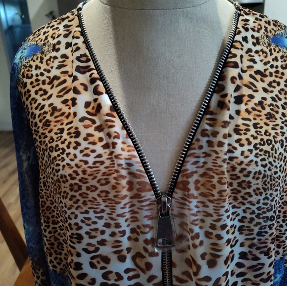 SCANDAL l Paris Leopard Print Blouse - Picture 2 of 8